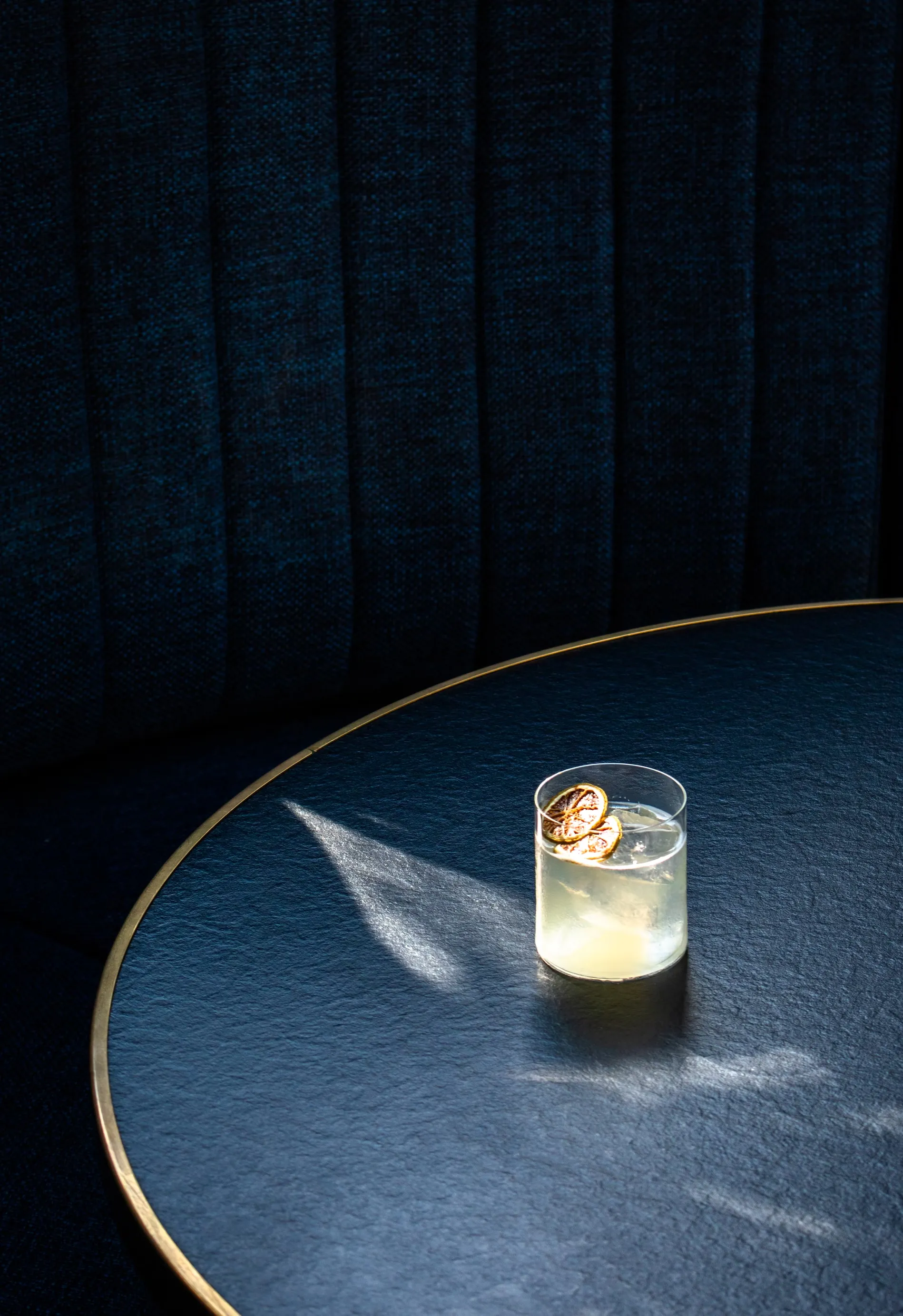 HiddenNYC mood: a speakeasy table